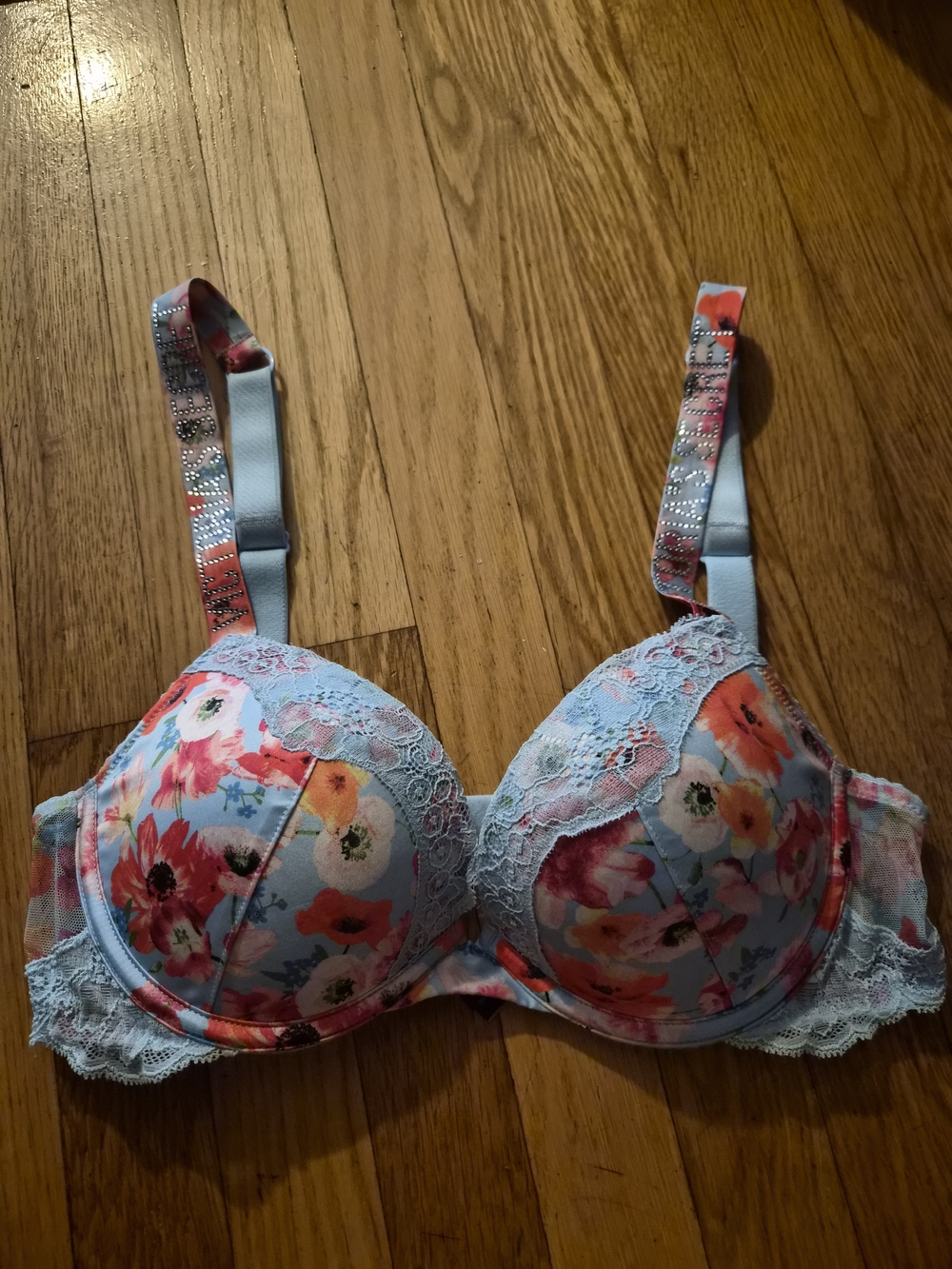 Victoria Secret Shine Strap Bombshell Bra 34b